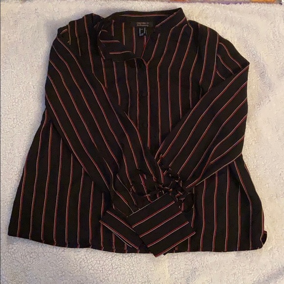Forever 21 Tops - Women’s blouse size Medium
